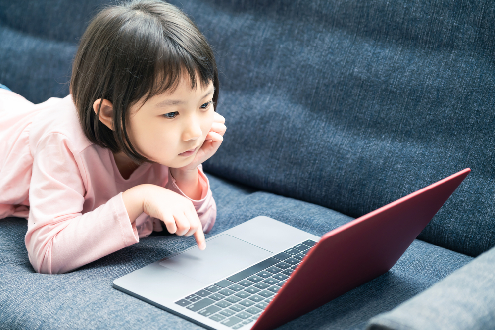 スクリーンタイムが子供に及ぼす影響